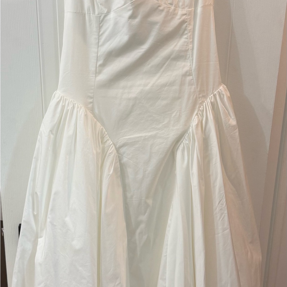 Elegant White Wedding Dress - Classic Bridal Gown